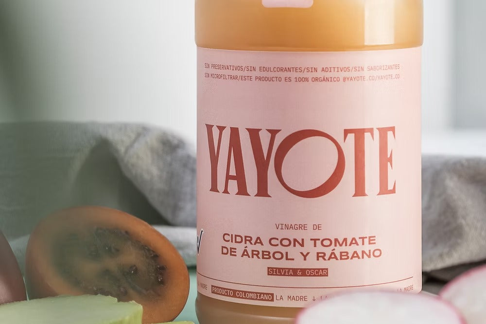 YAYOTE DE CIDRA (Guatila) CON TOMATE DE ARBOL Y RABANO